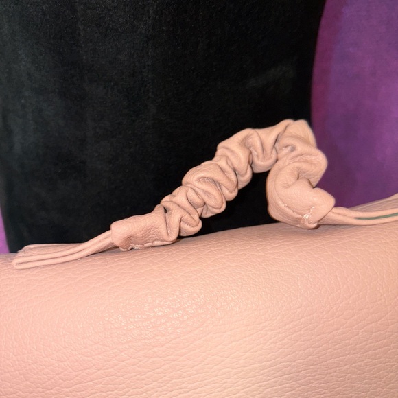 Blush Pink Crossbody Bag Gold Logo  Flap NWT Boutique Style - Picture 6 of 8